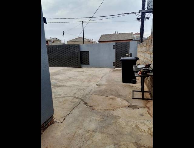 3 BEDROOM HOUSE FOR SALE IN BRAM FISCHERVILLE